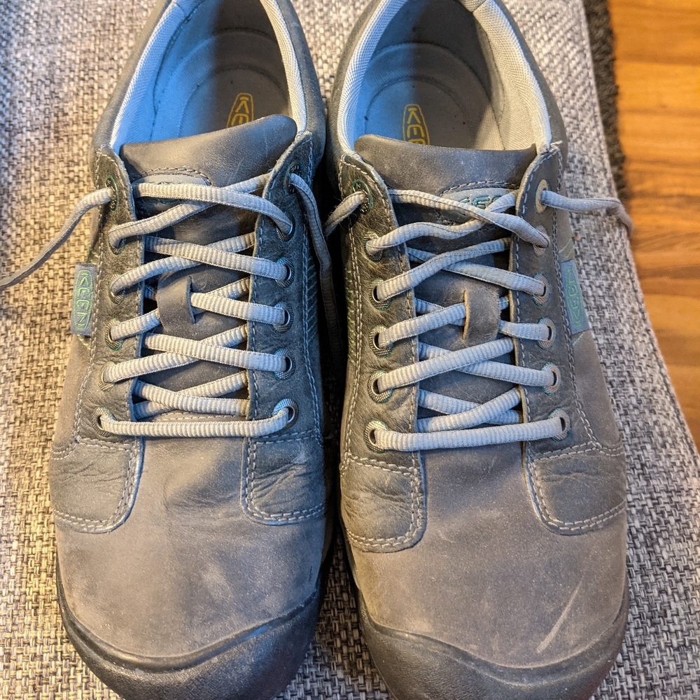 Keen hiking shoes